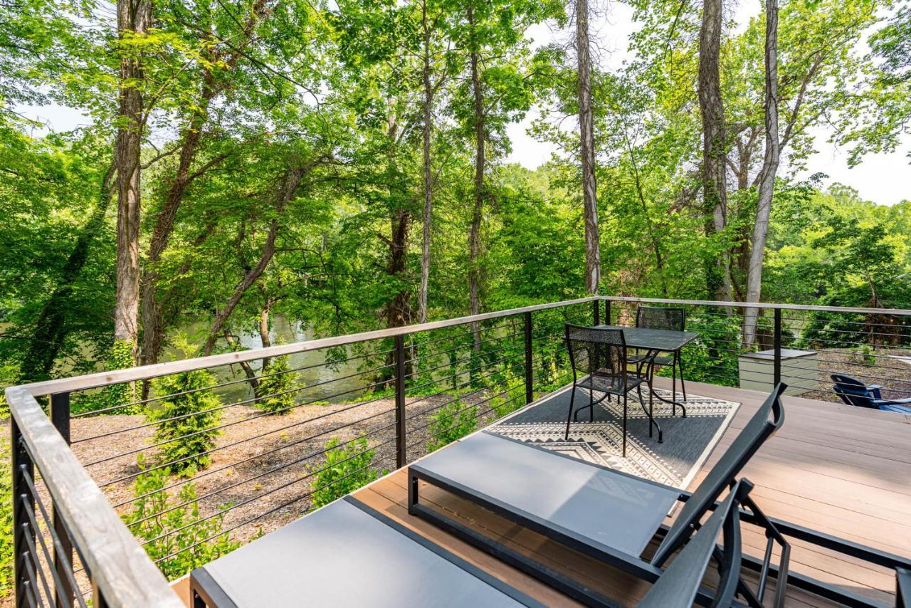 Riverside Tiny Cabin W Hot Tub, Fire Pit, & Kayaks Rileyville Dış mekan fotoğraf
