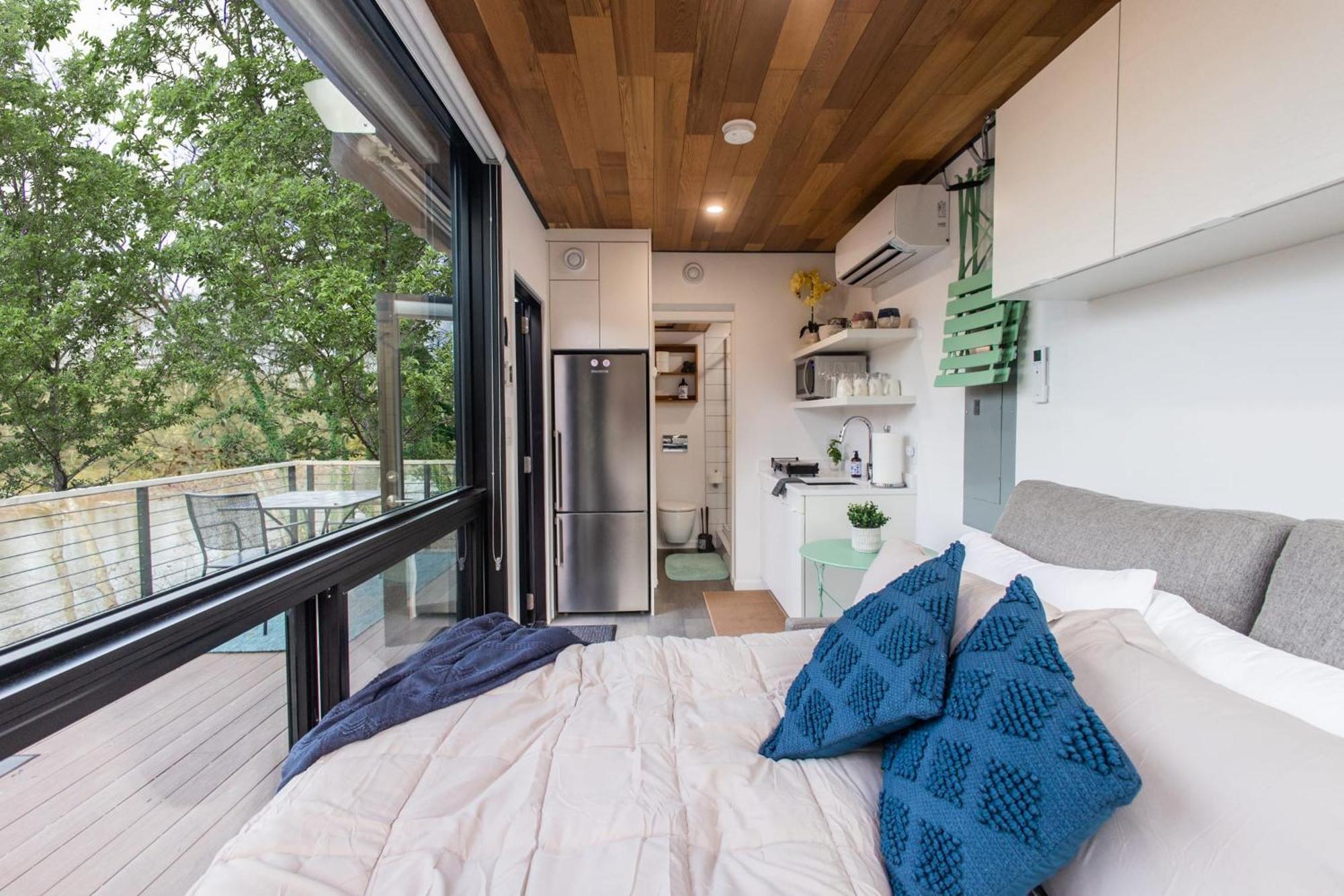Riverside Tiny Cabin W Hot Tub, Fire Pit, & Kayaks Rileyville Oda fotoğraf